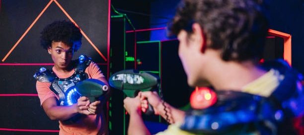 Packs para cumpleaños con laser tag qué incluyen y cómo elegir